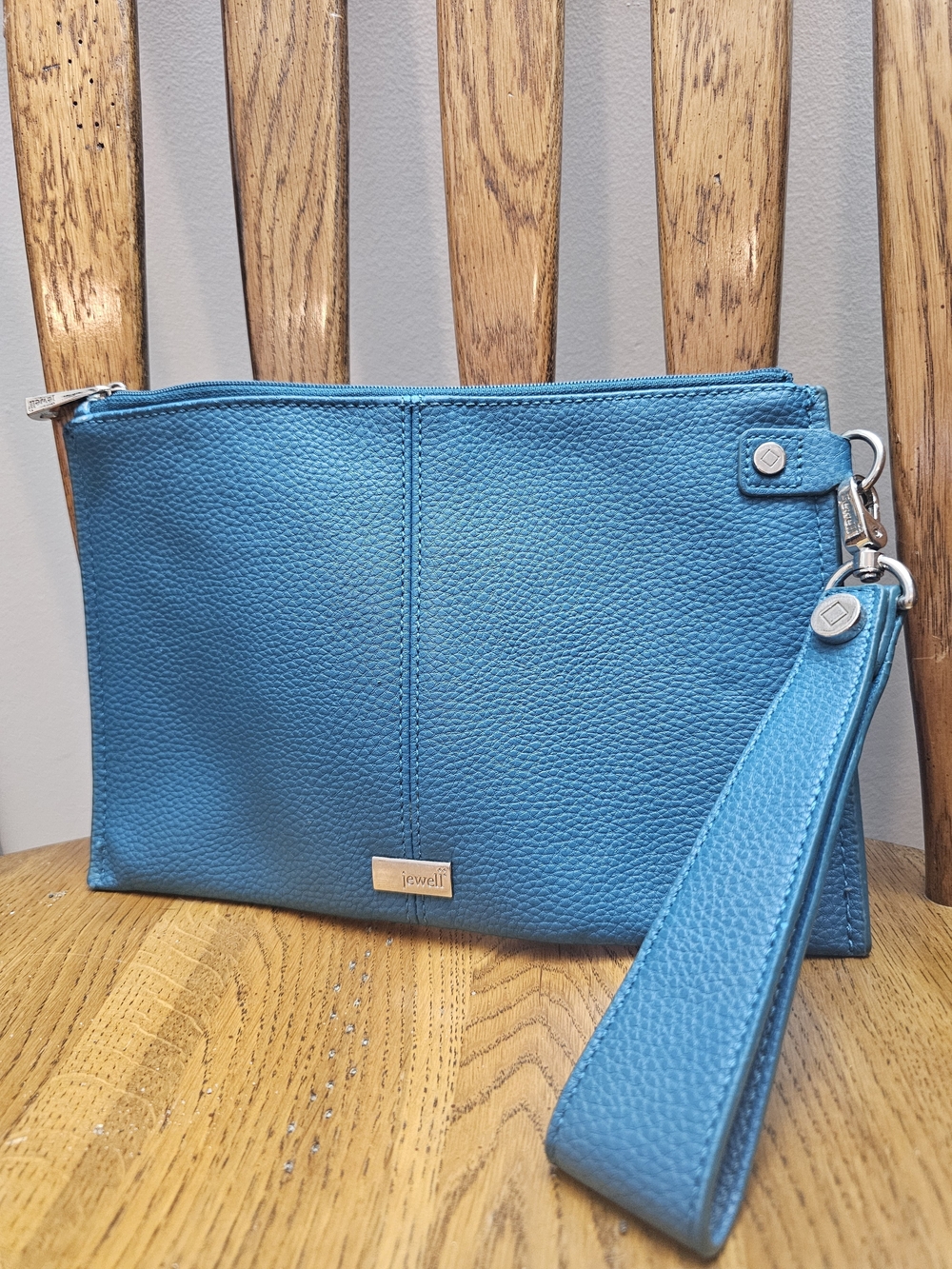 thirty-one Teal Pebbled Leather Wristlet Clutch